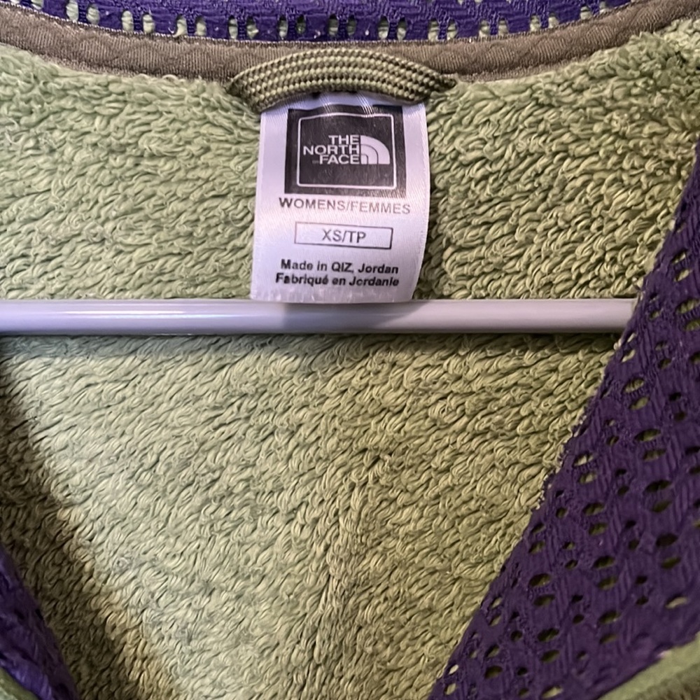North face pull over - Picture 2 of 3